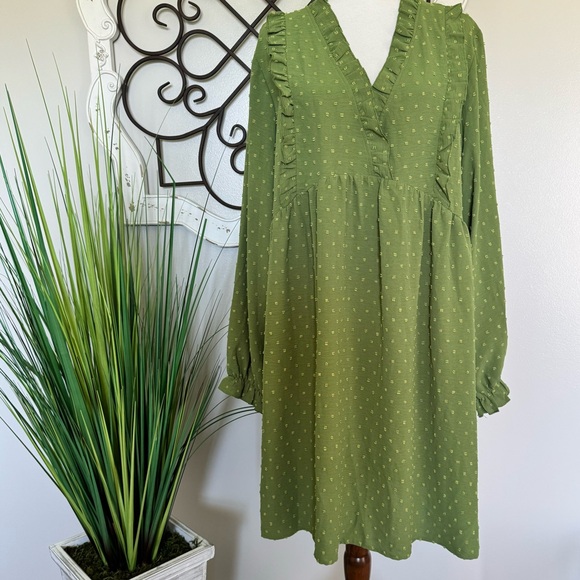 SHEIN Dresses & Skirts - SHEIN CURVE Size 3X Cute Green Dress
